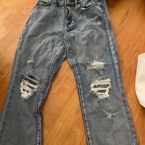 Medium wash ripped pacsun mom jeans 27’ waist